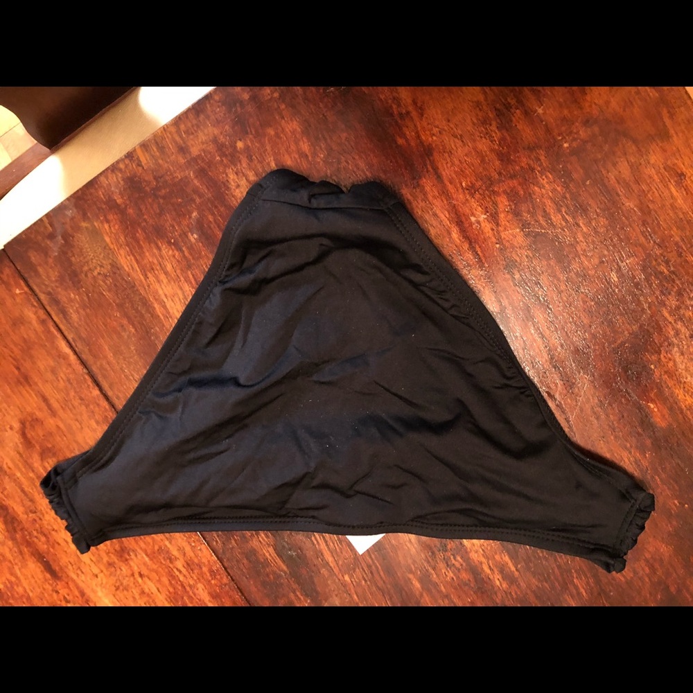 Mossimo size medium - Picture 3 of 3